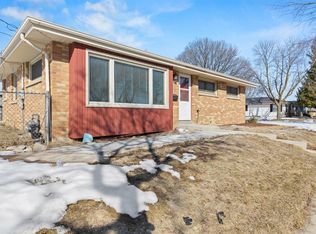 8000 W Brentwood Ave, Milwaukee, WI 53223