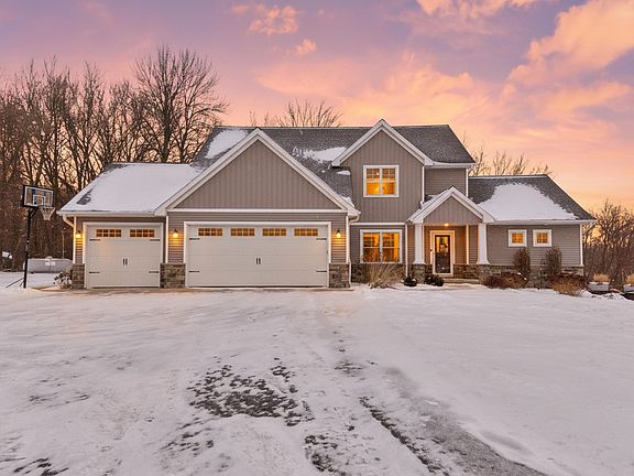 2nd image of 4982 Potters Xing