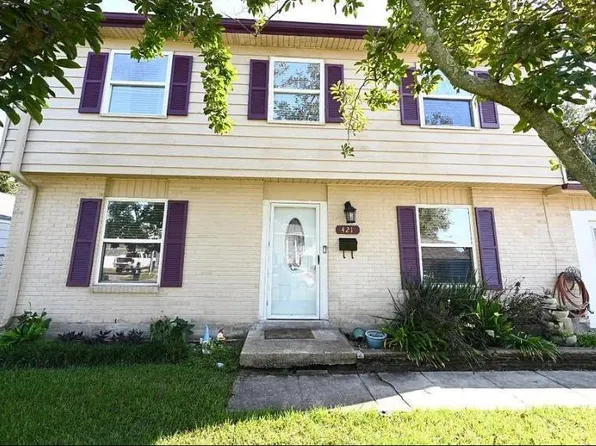 421 Holy Cross Pl, Kenner, LA 70065