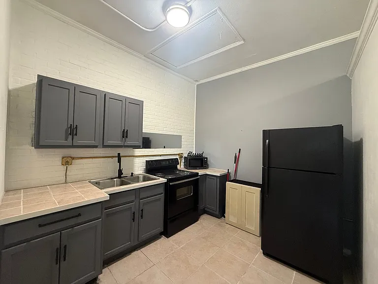 427 General Mouton Ave #B — Photo 8
