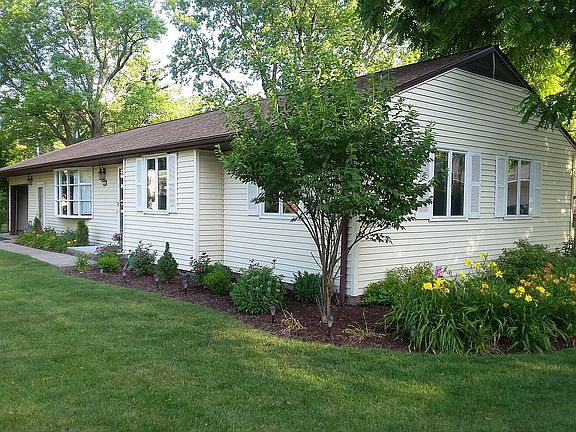 Mulched bed landscaping