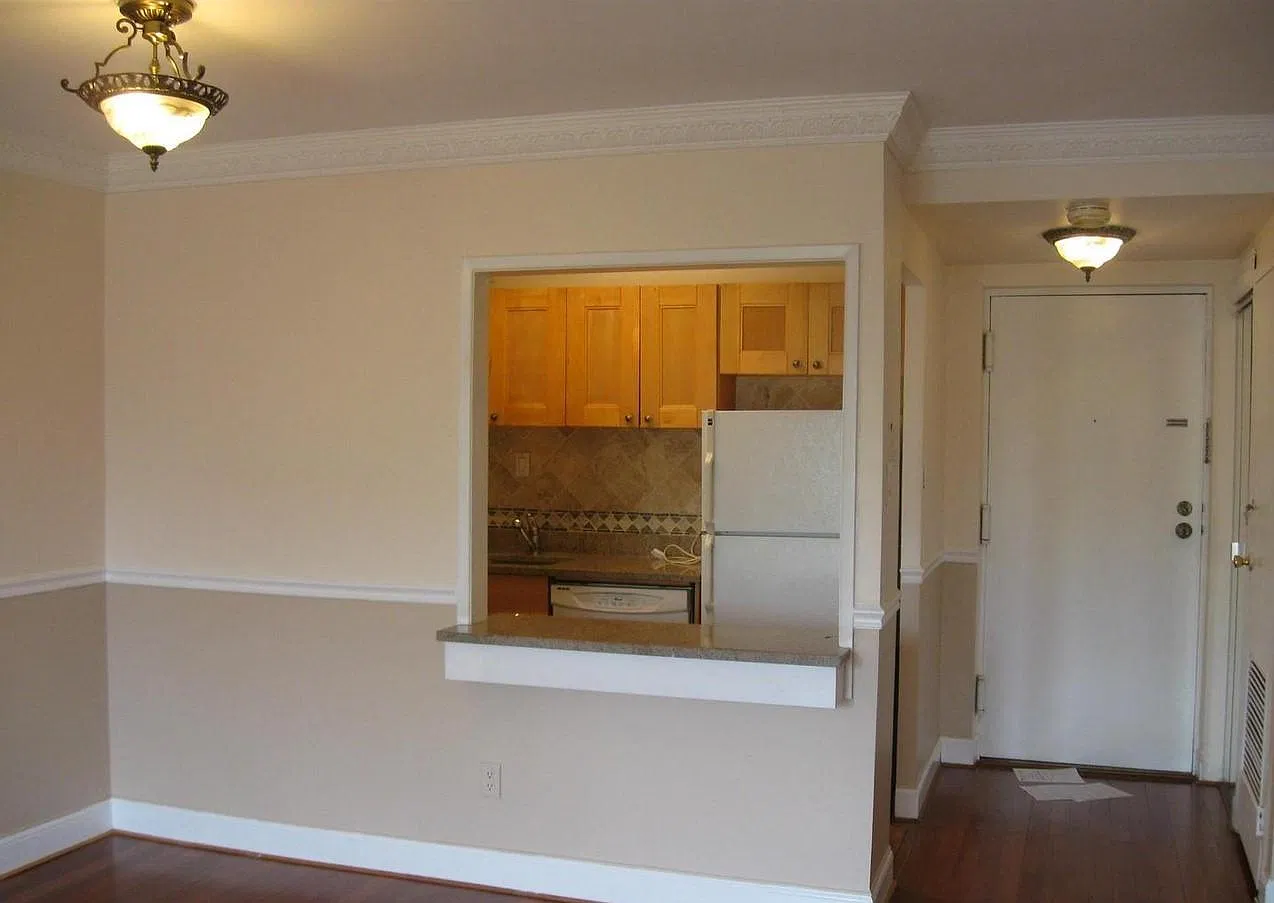 6001 Arlington Blvd — Photo 1