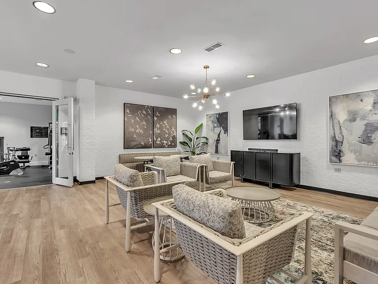 27 Station Ct — Photo 5