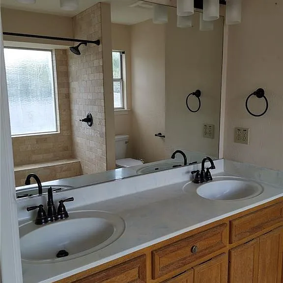 1603 Sylvia Ln — Photo 6