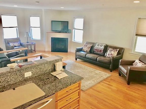 3rd image of 15 Ward St #1