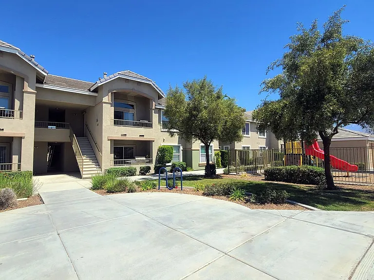 Santa Fe Apartments II — Photo 54