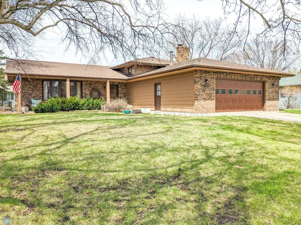 3650 Evergreen Rd N, Fargo, ND 58102