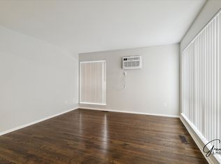 Oakridge, Ferndale, MI 48220