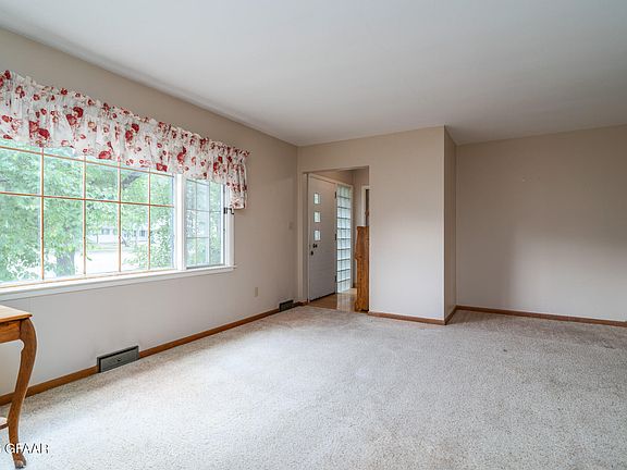 5th image of 1718 Radisson Rd