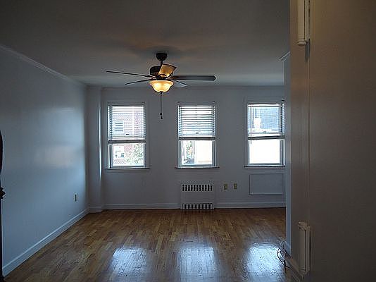 4th image of 270 8th St #3