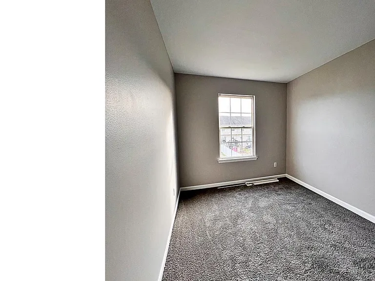 252 Vincent Cir — Photo 11