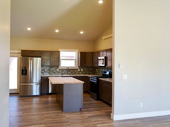 5th image of 806 Rachel Rd