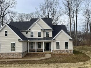 65 W Forge Rd, Glen Mills, PA 19342