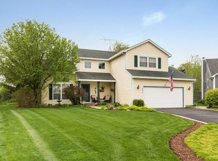 694 Chestnut Dr, Carol Stream, IL 60188