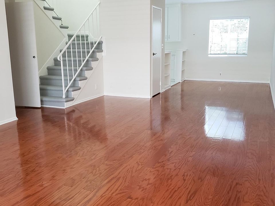 1st image of 818 12th St #9