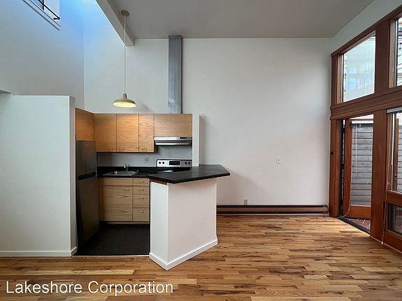 4th image of 5403 Ballard Ave NW #10380695