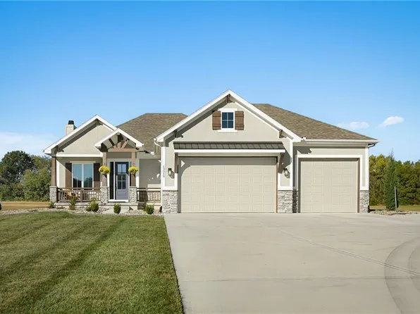 13310 Woodland Ranch Dr, Lone Jack, MO 64086