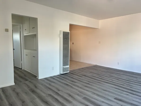 4676 W 120th St, Hawthorne, CA 90250