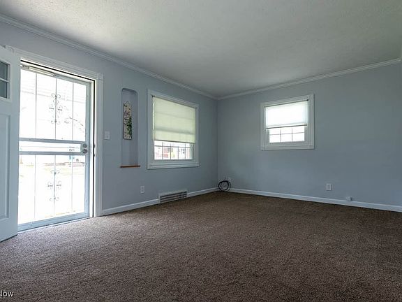 2nd image of 5021 E 115th St