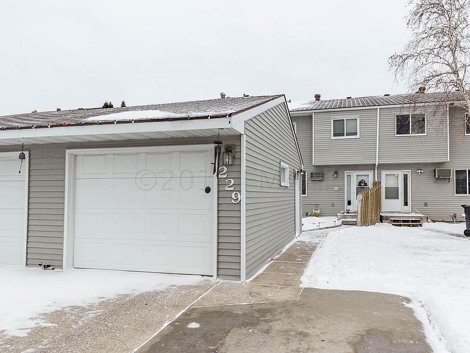 1st image of 229 18th St E