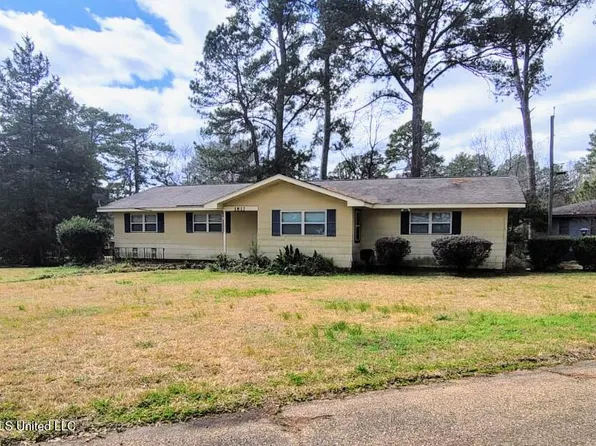 1817 Wisteria Dr, Jackson, MS 39204