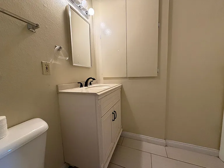 4734 Roberta St #4 — Photo 14