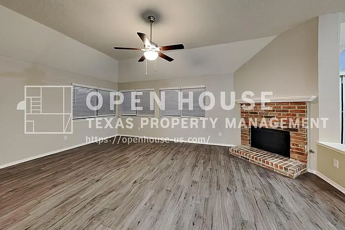 6704 Catalpa Trl — Photo 5