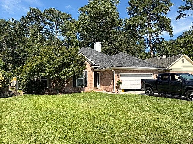 1st image of 12 Oak Park Pl