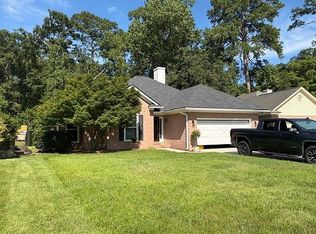 12 Oak Park Pl, Savannah, GA 31405