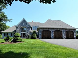 10 Devon Ct, Middlebury, CT 06762