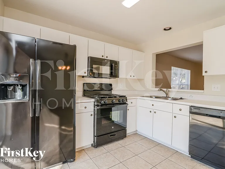 6173 Skylarkcrest Dr — Photo 7