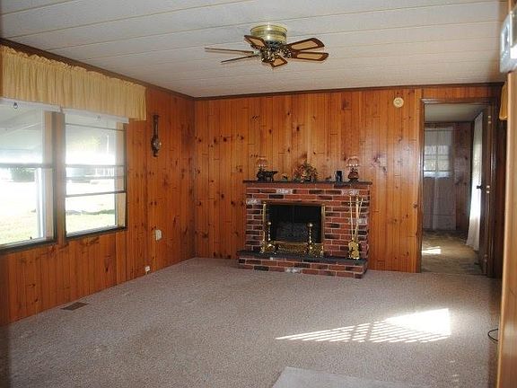 5th image of 30 Sherwood Valley Ln