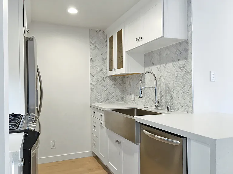 301 S Swall Dr #103 — Photo 9