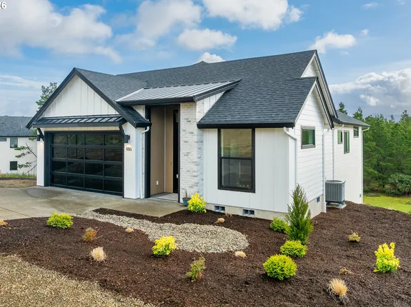 486 Meadows Dr, Manzanita, OR 97130