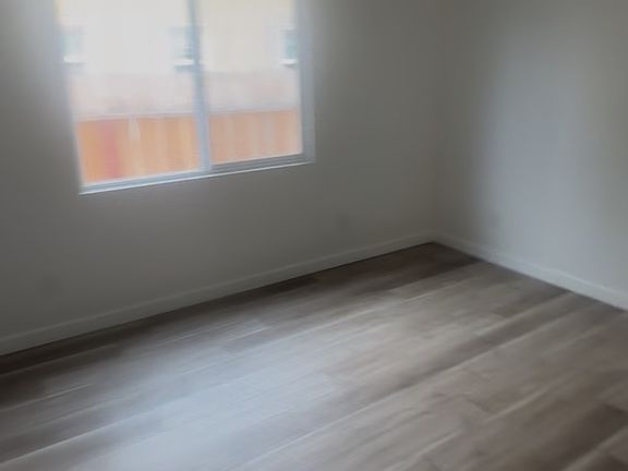 5th image of 4339 41st St