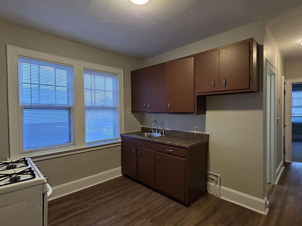 1st image of 619 Campbell Ave #4-D