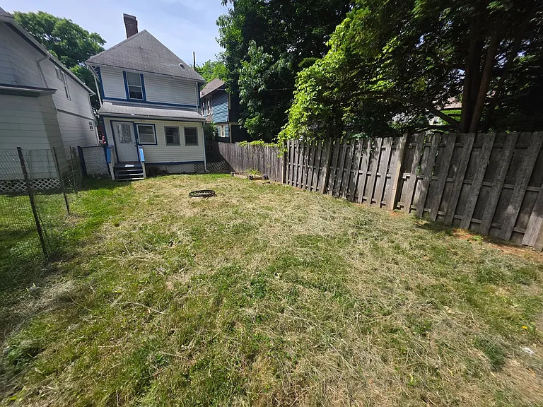 15 Carroll St — Photo 14