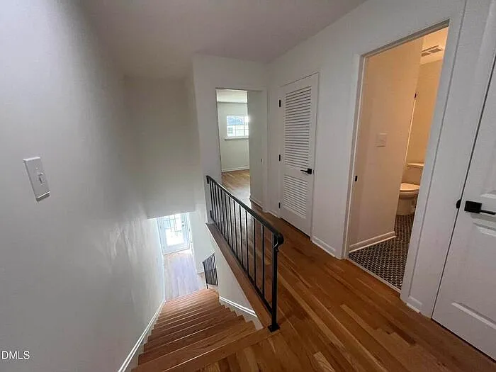 708 Hawes Ct — Photo 10
