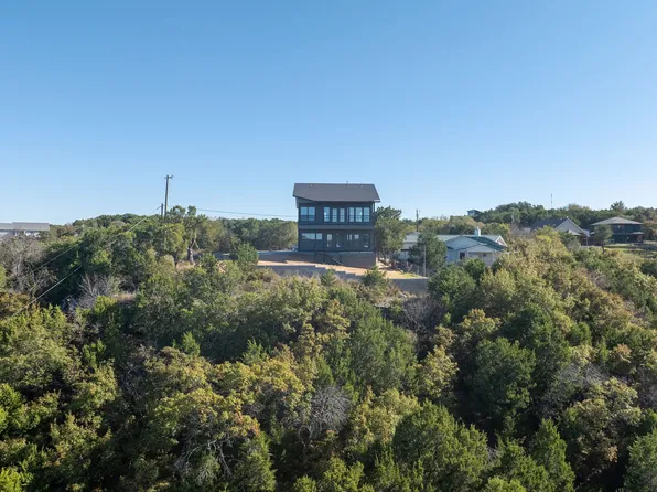 9100 Cherokee Ct, Rio Vista, TX 76093