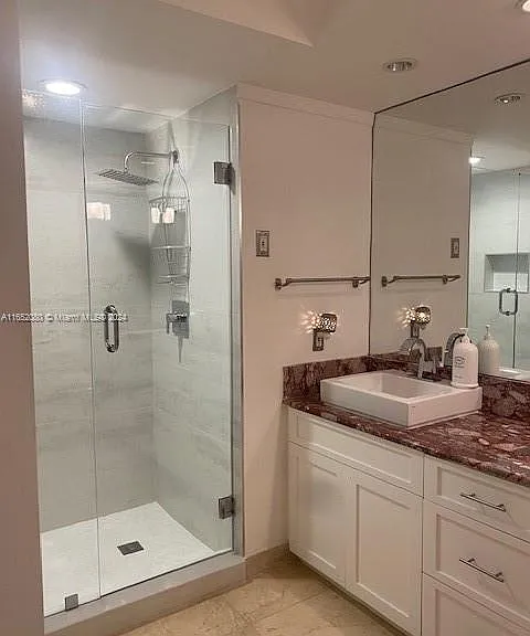 1000 Island Blvd #2702 — Photo 7