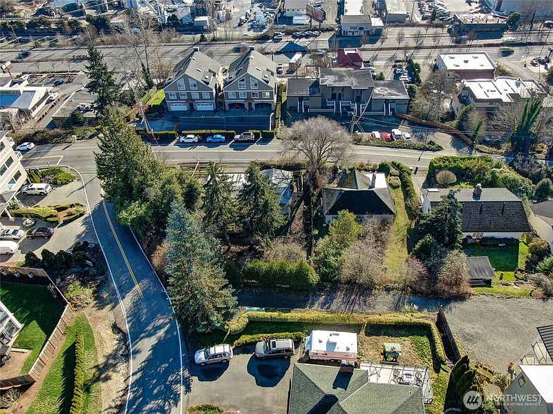 5th image of 6330 NE 181st Street