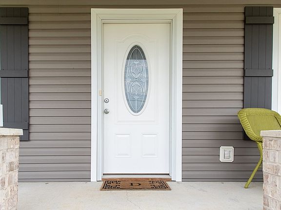 2nd image of 360 Golden Cir