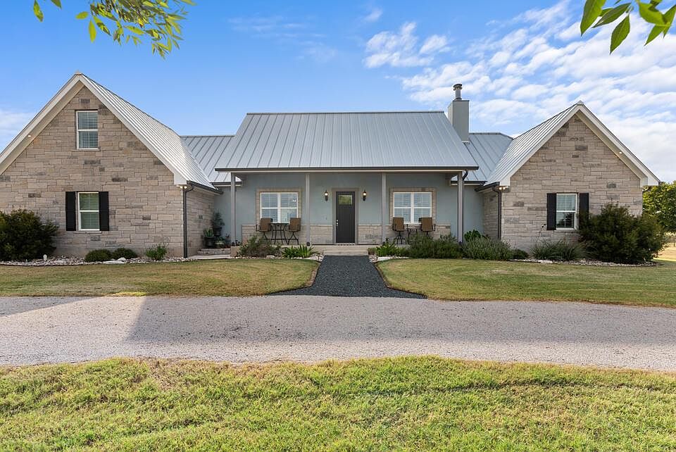1st image of 139 Armory Rd