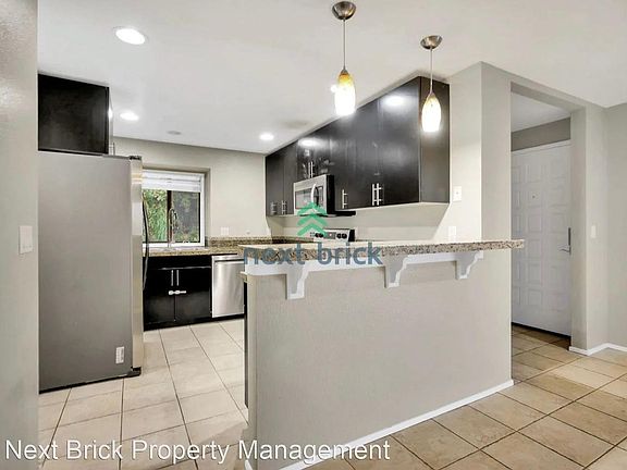 5th image of 9920 NE 119th St APT 310