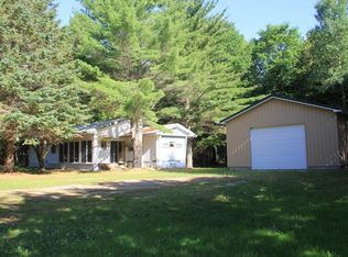 29633 E Court St, Drummond Island, MI 49726