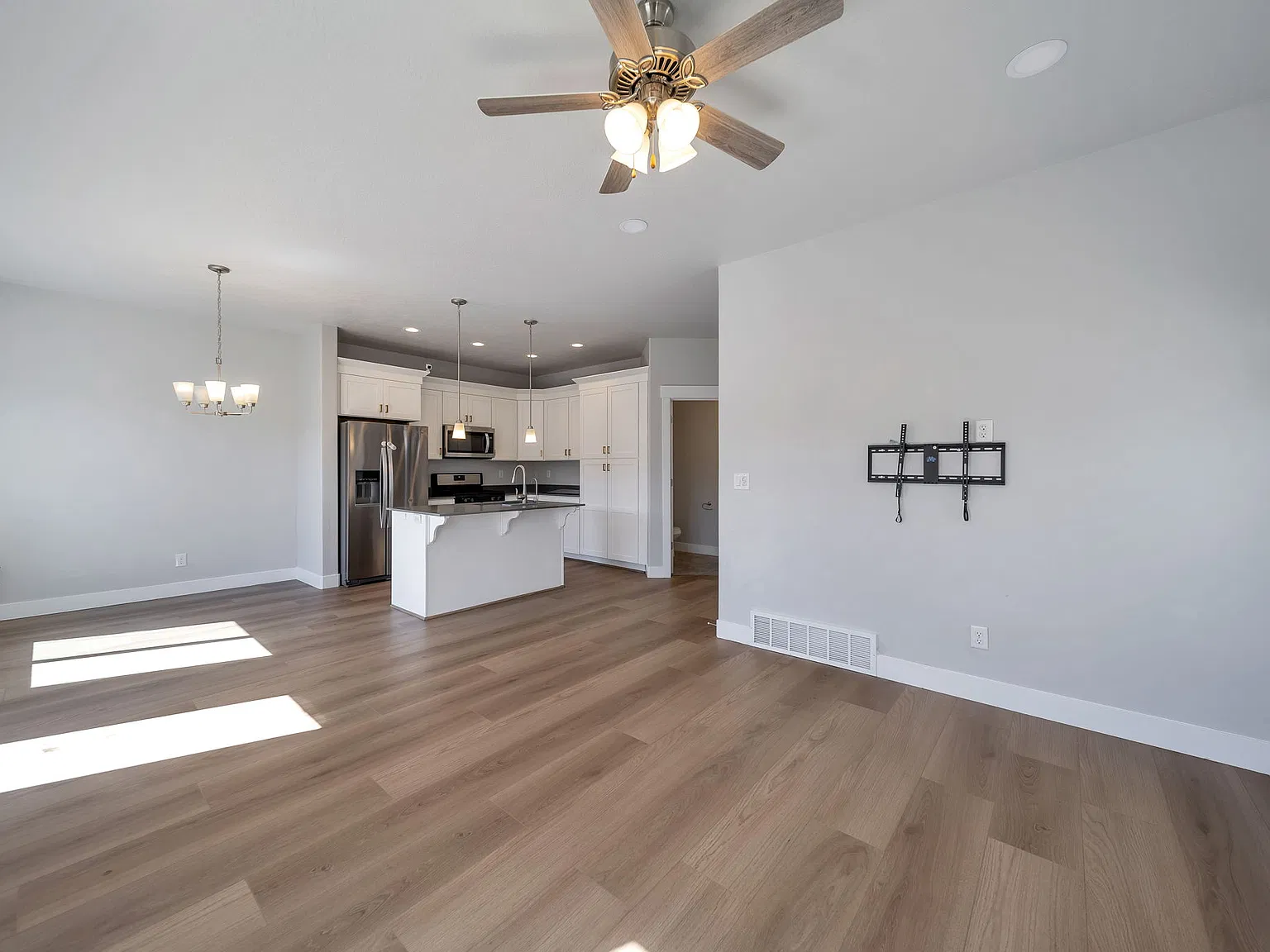 14550 South Quiet Shade Drive - 1 — Photo 2