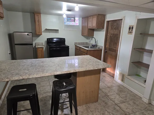 24885 Flower Ave, Eastpointe, MI 48021