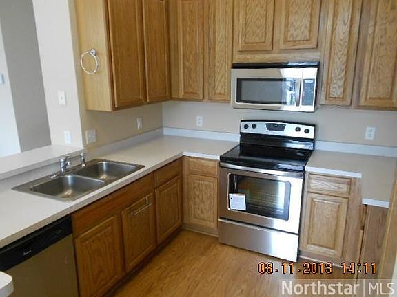 4th image of 2196 Woodcrest Dr