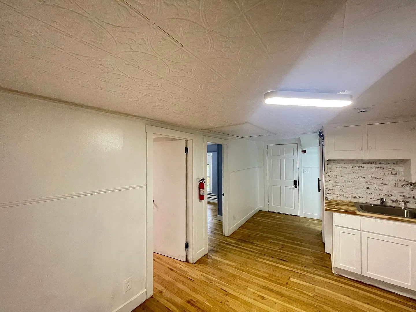 1 bed, 1.0 bath, 500 sqft, $1,600 — Photo 4