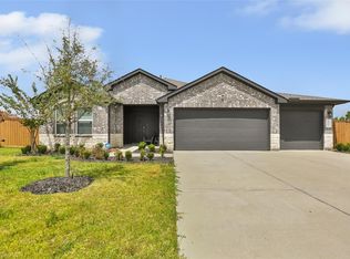 427 Blanco Ln, Dayton, TX 77535